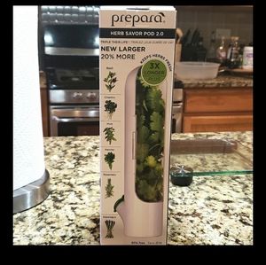 NWOT Prepara Herb and Vegetables Pod 2.0 in White